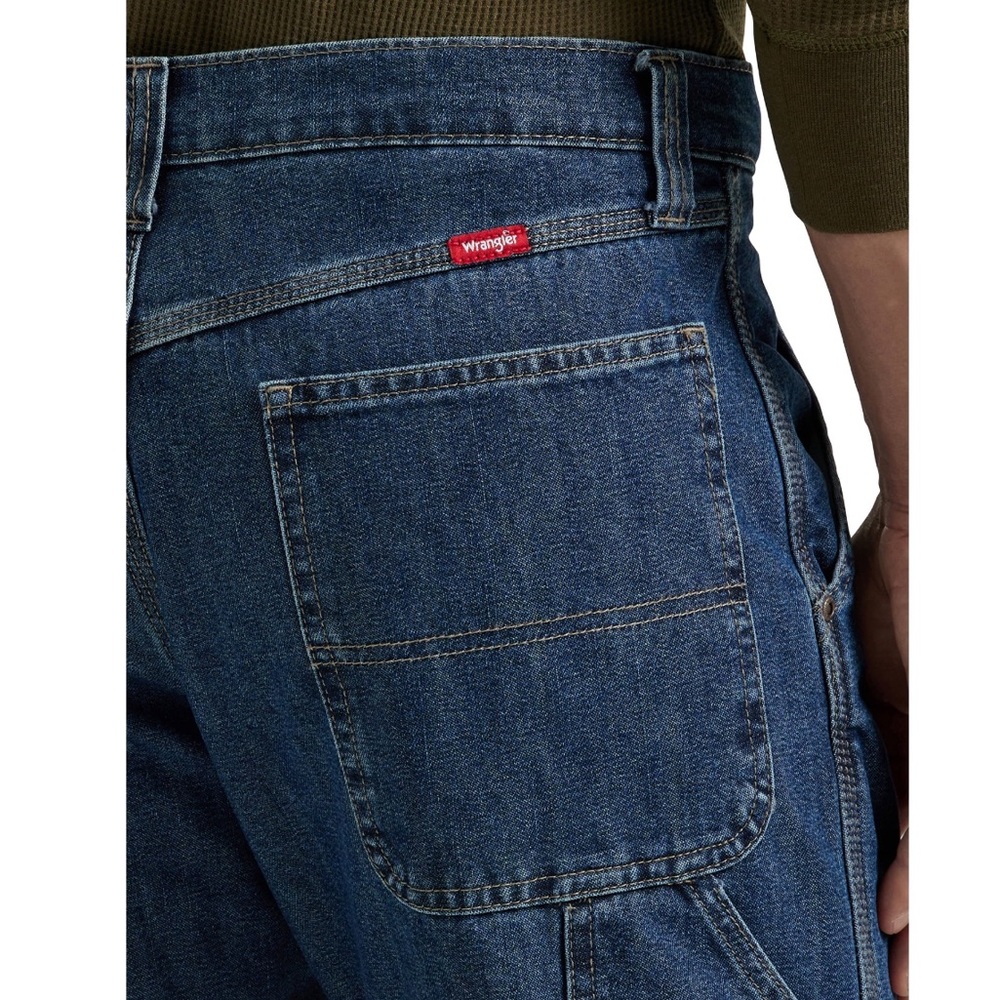 NWT Wrangler Men's and Big Men's Relaxed Fit Fleece Lined Cargo Jean size: 40x32 - Picture 8 of 13
